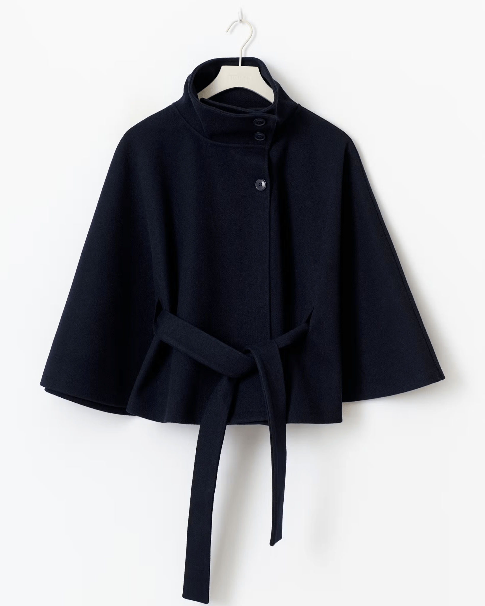 Kapitány Amélie – Elegáns kabát