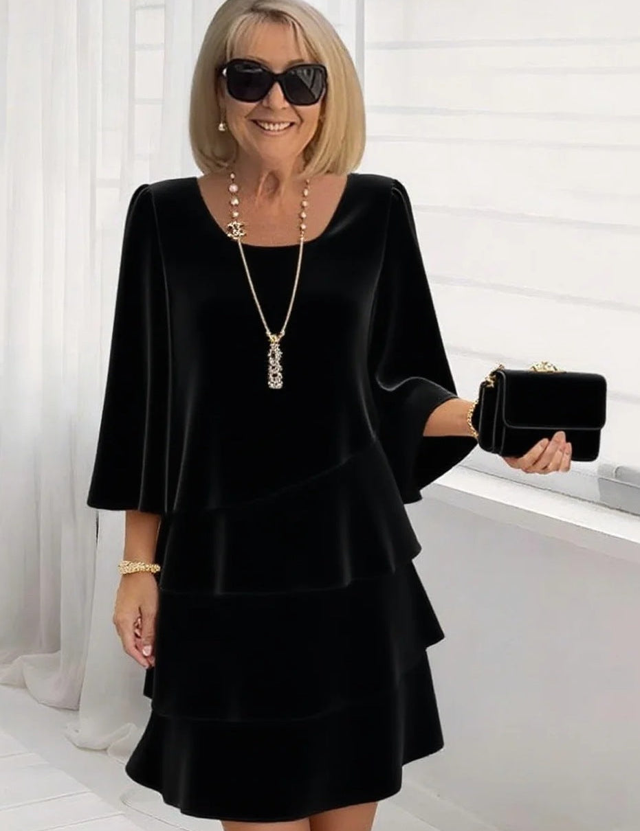 Maria – Elegáns midi ruha fodrokkal