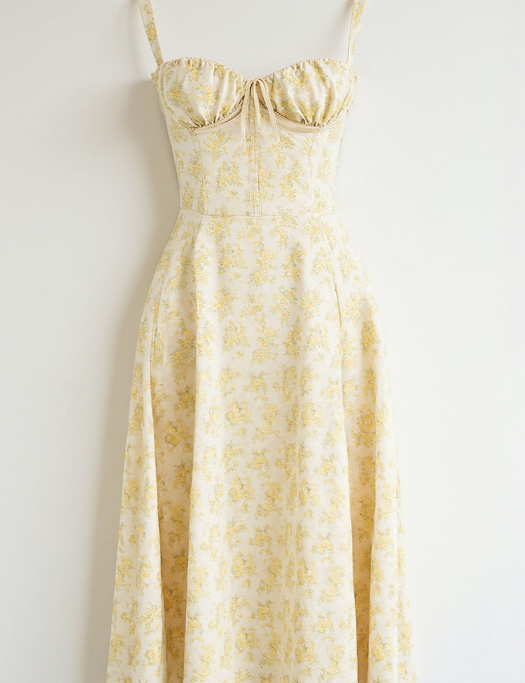 Julia - Elegáns Midi Ruha
